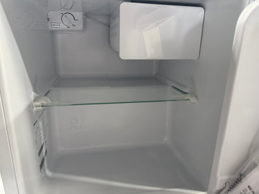 Factory second/Carton damaged Hisense 45 L Bar Fridge – White (HRBF46)